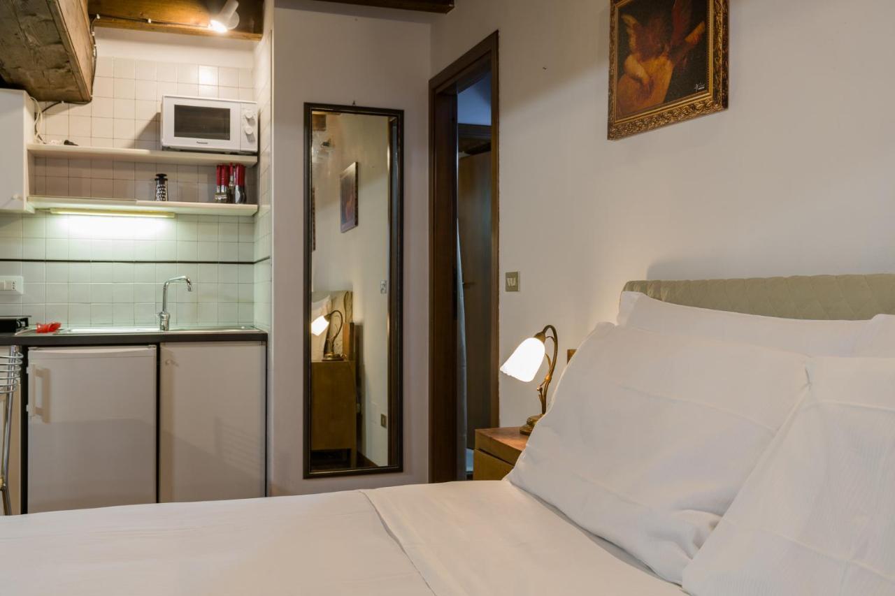Leoncin D'Oro Apartment เวโรนา ภายนอก รูปภาพ